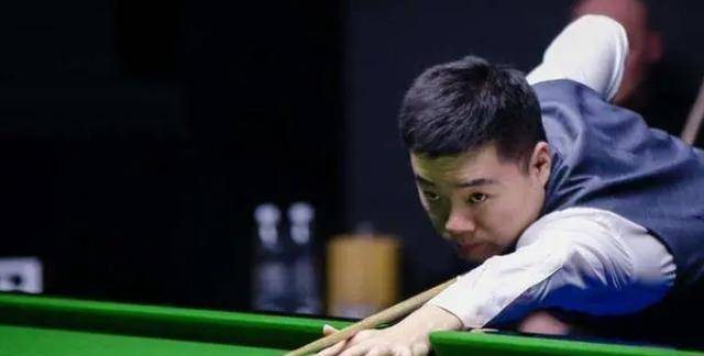 牌吃天下 牌吃天下